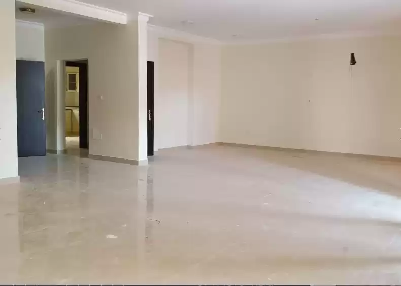 住宅 就绪物业 3 间卧室 U/F 公寓  出售 在 多哈 #10953 - 1  image 